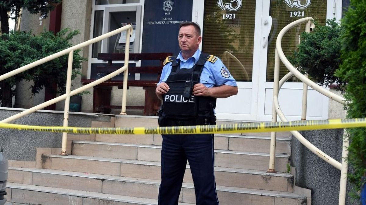 Elképesztő felvételek: biztonsági kamerák rögzítették a gelsenkircheni bankrablást – lencsevégre kerültek az elkövetők (VIDEÓ)