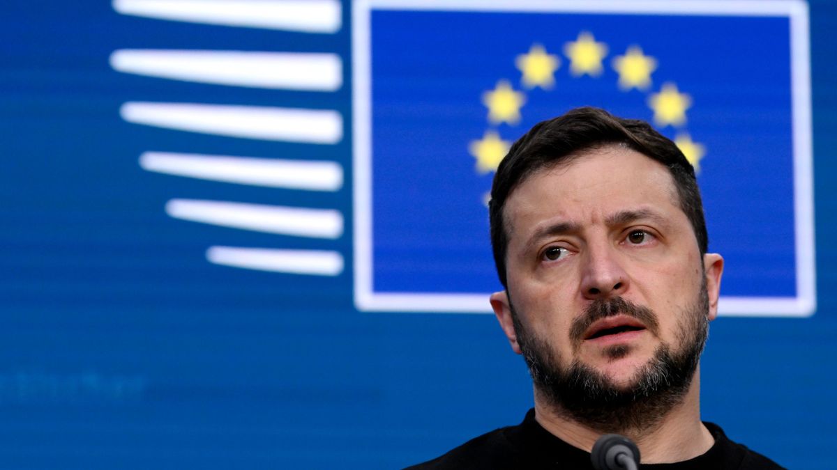 Végleg elengedték Zelenszkij kezét – bármikor robbanhat a korrupciós atombomba Ukrajnában