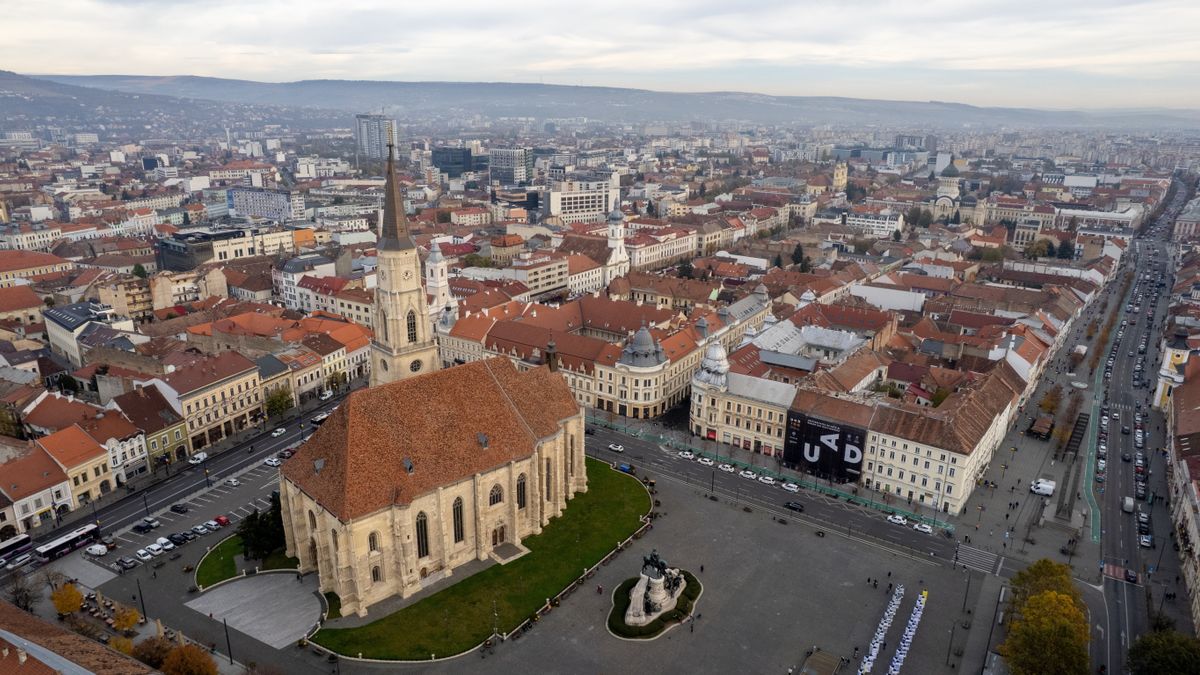 az amerikai vlogger szerint Kolozsvár építészetében több a magyar vonás, mint a román (VIDEÓ)