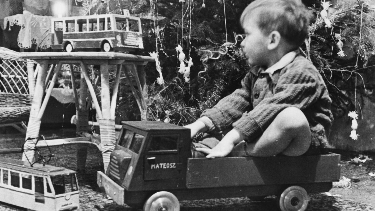 Osztályidegenek a Várban – az 1951-es kitelepítések I. kerületi gyermekáldozatai