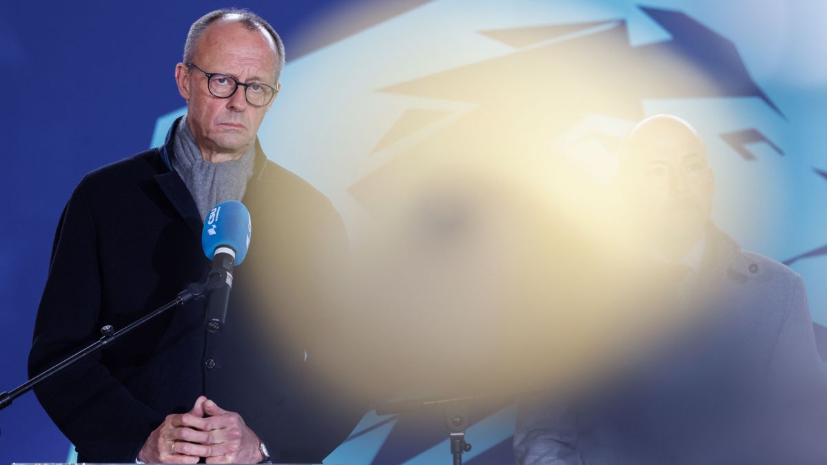 Foghatja a fejét Merz, kemény üzenetet küldtek neki a német fiatalok (VIDEÓ)