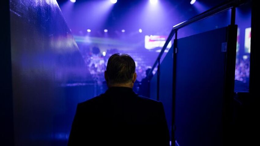 Megtelt a Kaposvár Aréna: hatalmas az érdeklődés a Háborúellenes Gyűlésen