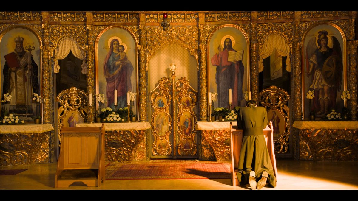 „Itt, Kárpátalján épül az új világ” – mozikban a Romzsa Tódor mártír püspökről készült játékfilm