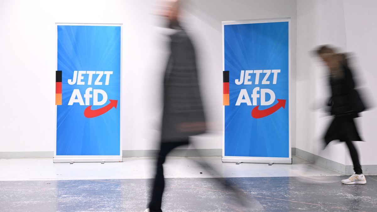 A bajor AfD-nek nagyon tetszik, ahogyan Trump ICE-ügynökei kezelik a migránsokat