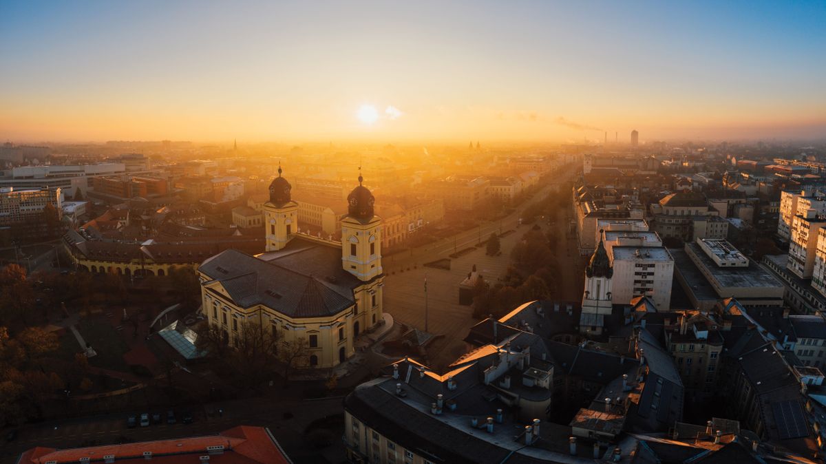 A város, amelyet dicsőség megnyerni – a Fidesz vagy a Tisza veszi be áprilisban Debrecent?