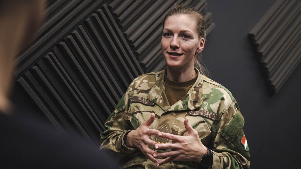 Férfiakat megszégyenítő erő és kitartás: Tikász Ernesztina önkéntes tűzoltót már „lovaggá is ütötték”