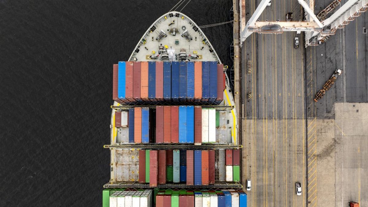 Olaszország is erőt vett magán: feltartóztatott egy Oroszországból érkező hajót