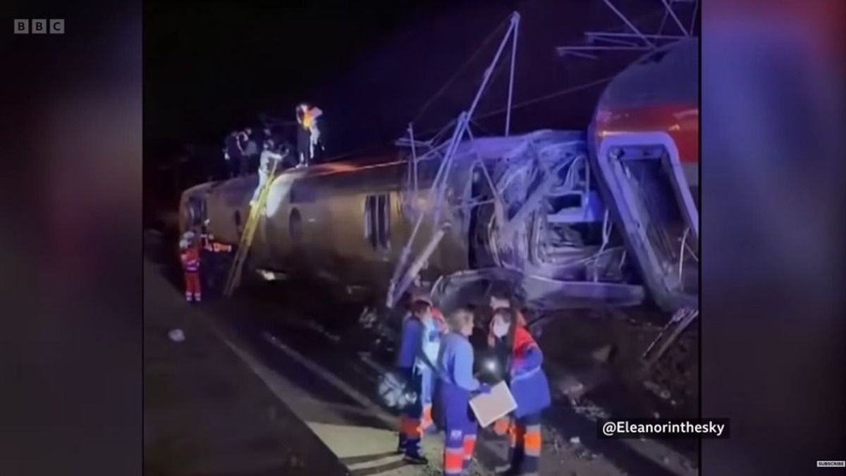 Rémálom Spanyolországban: legalább 21-en meghaltak a brutális vonatszerencsétlenségben