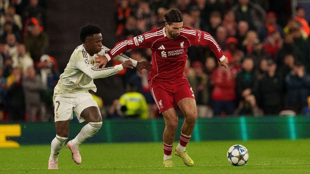 Liverpool FC v Real Madrid C.F. - Vinícius Jr. & Szoboszlai Dominik