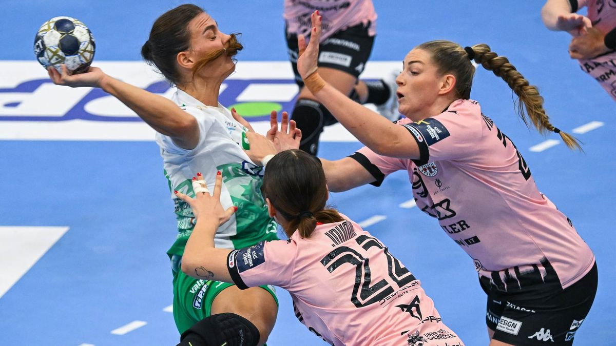 Sokkoló sérülés Győrben: mentővel szállították kórházba a dán klasszist (VIDEÓ)