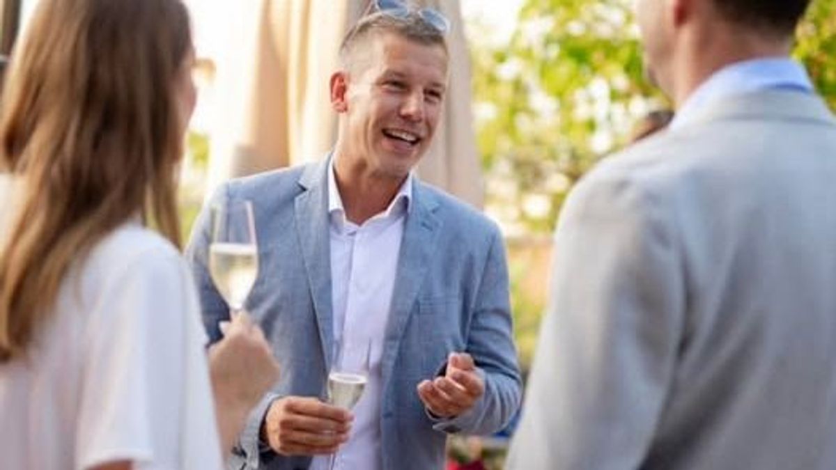 Péter Magyar belémkötött