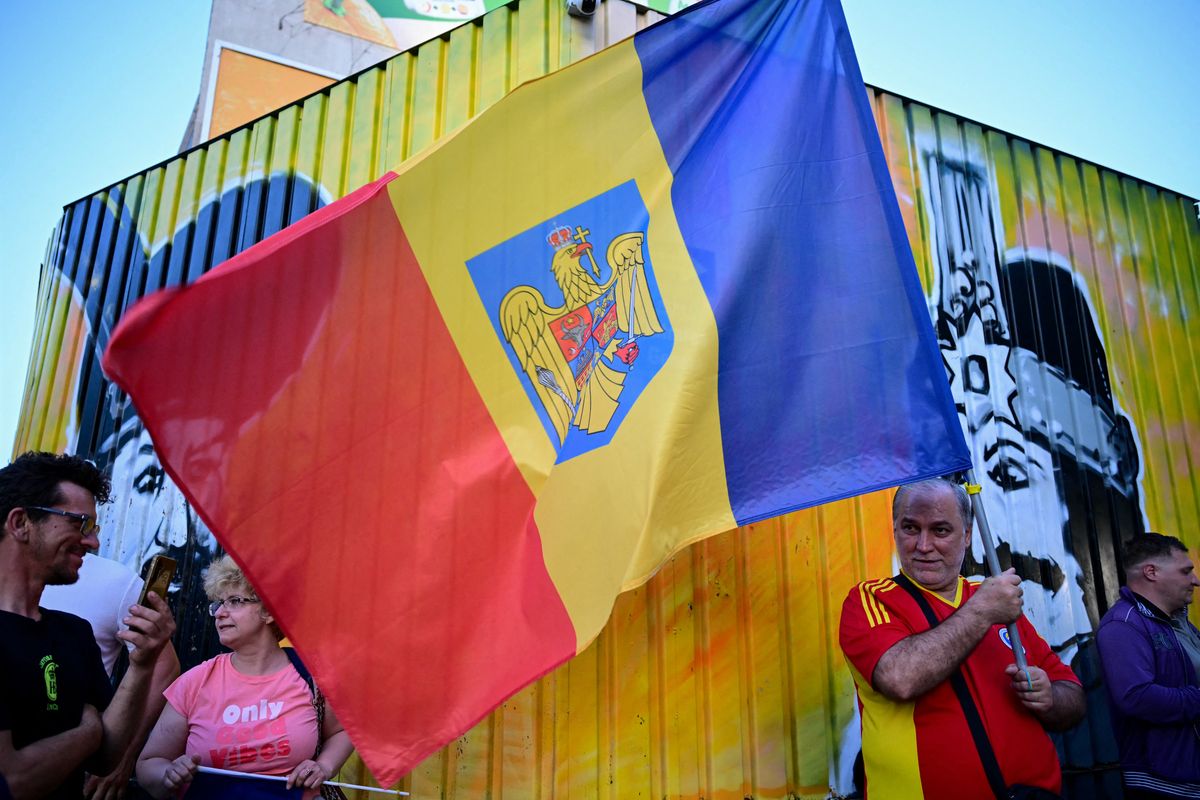 Románia hiába támogatta Ukrajnát, Kijev kizárta a kettős állampolgárságot engedélyező országok közül.