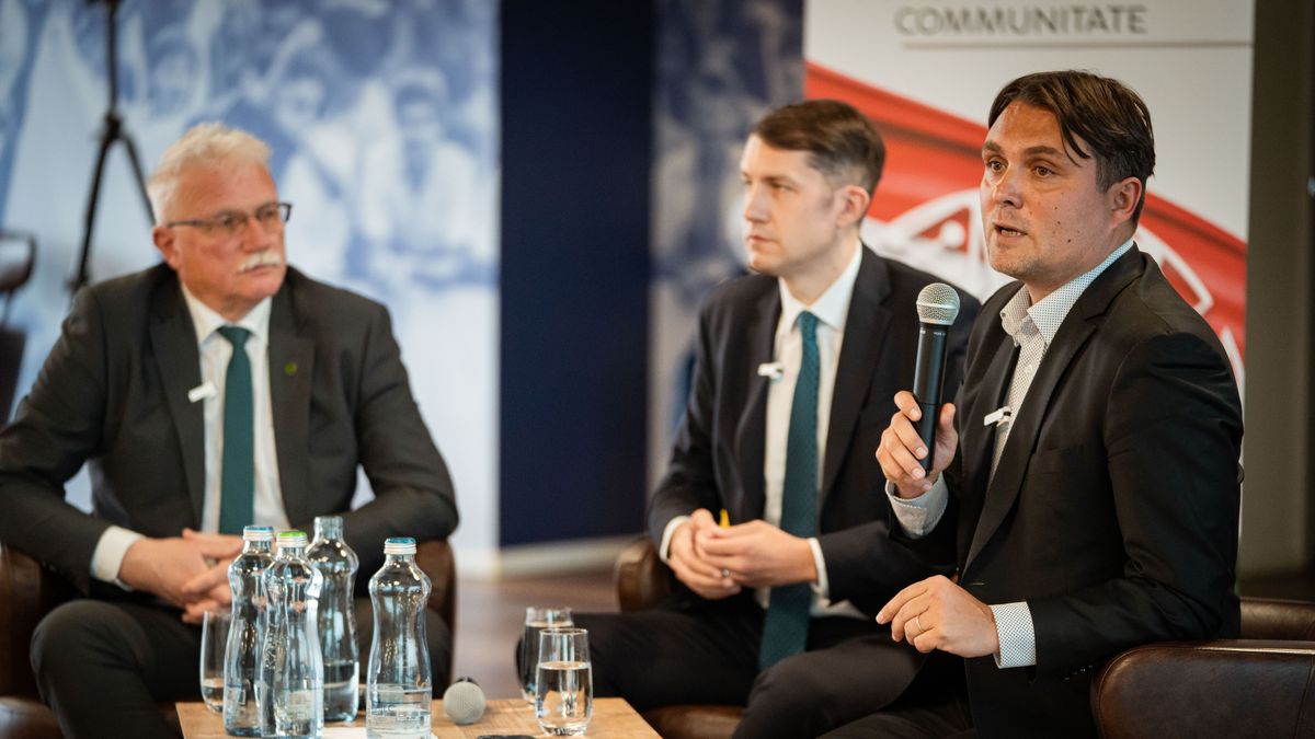 Olyan konferencián voltunk, ahol egy kérdésért is fél évre leültethettek volna a szlovákok – exkluzív beszámolónk!