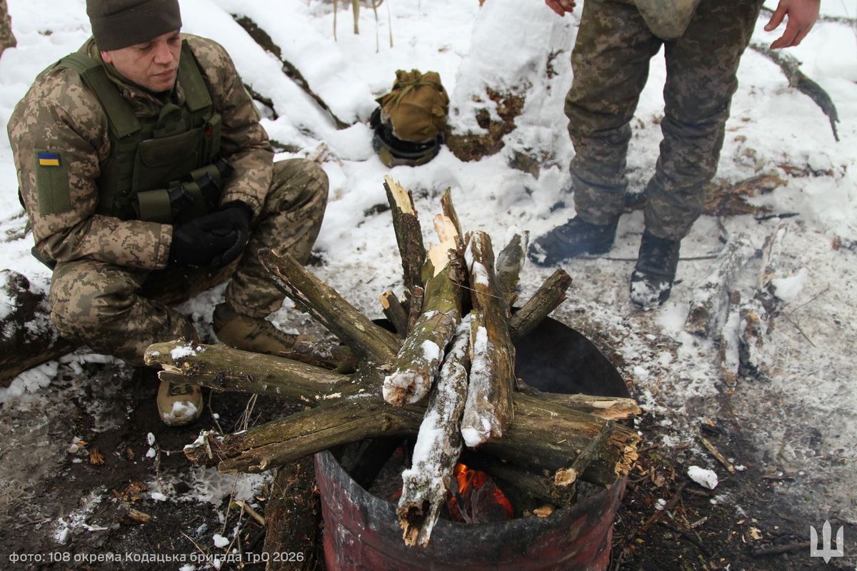 Ukrajna déli térségében megbomlott a katonai rend: Zaporizzsjában rohamcsapatok és területvédők kerültek konfliktusba.