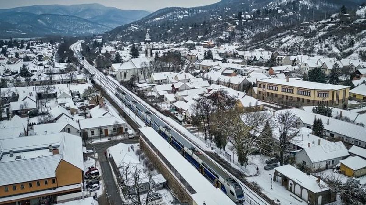 ezek a vonatok biztos, késni fognak