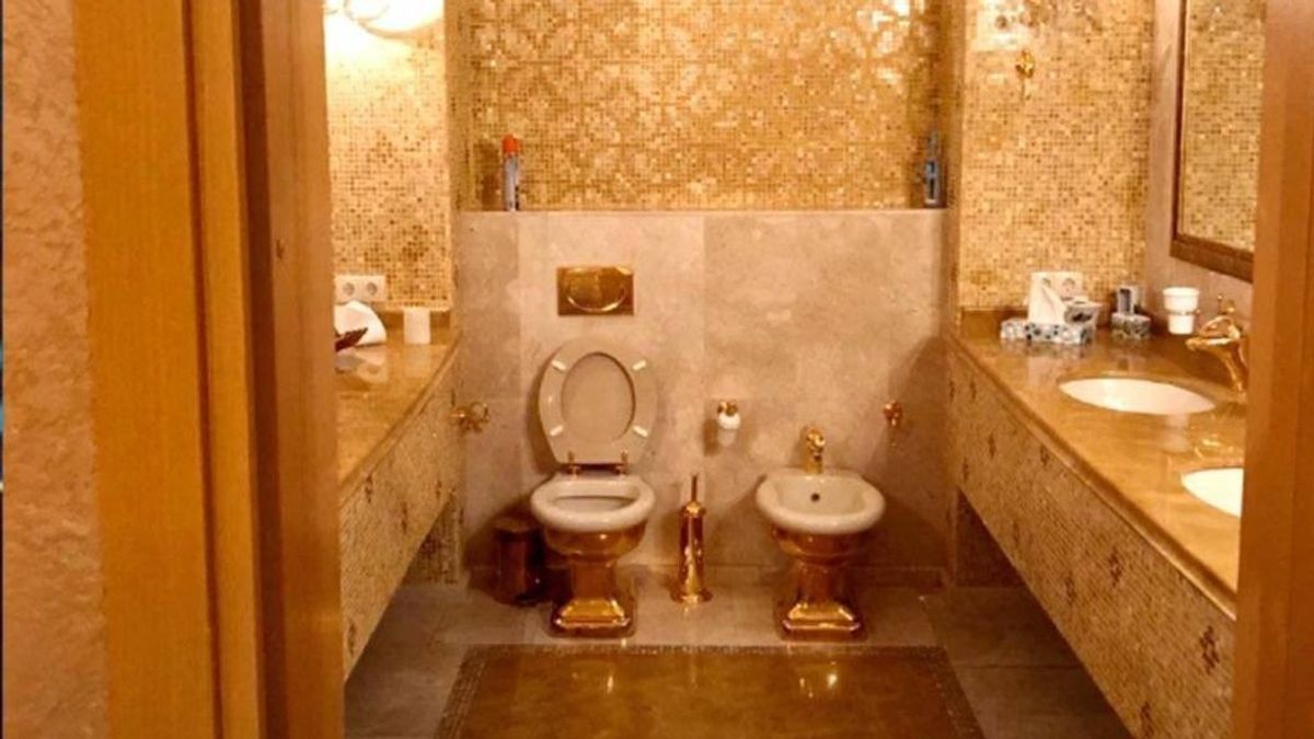 Bécsben bukkantak rá az ukrajnai arany vécé párjára – a botrány időzítése különösen érzékeny