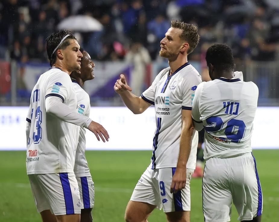 Koszta Márk talán még Szoboszlainál is nagyobb szabadrúgásgólt lőtt