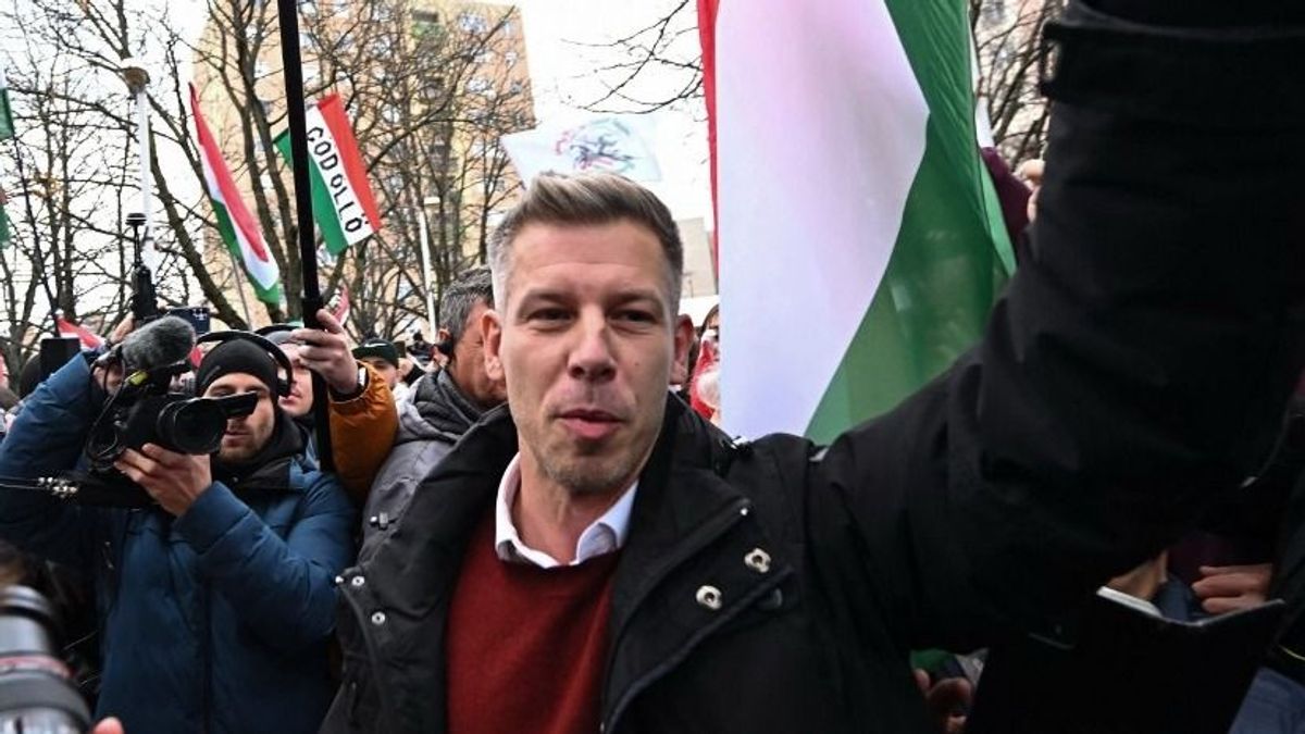 A röhögőfejezés jól ismert libsi szokás