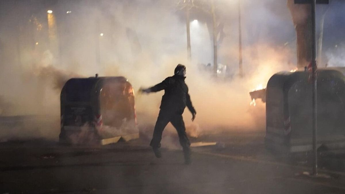 Brutális erőszak, káosz, sérültek: csatatérré változtatta Torinó utcáit az antifa (VIDEÓ)