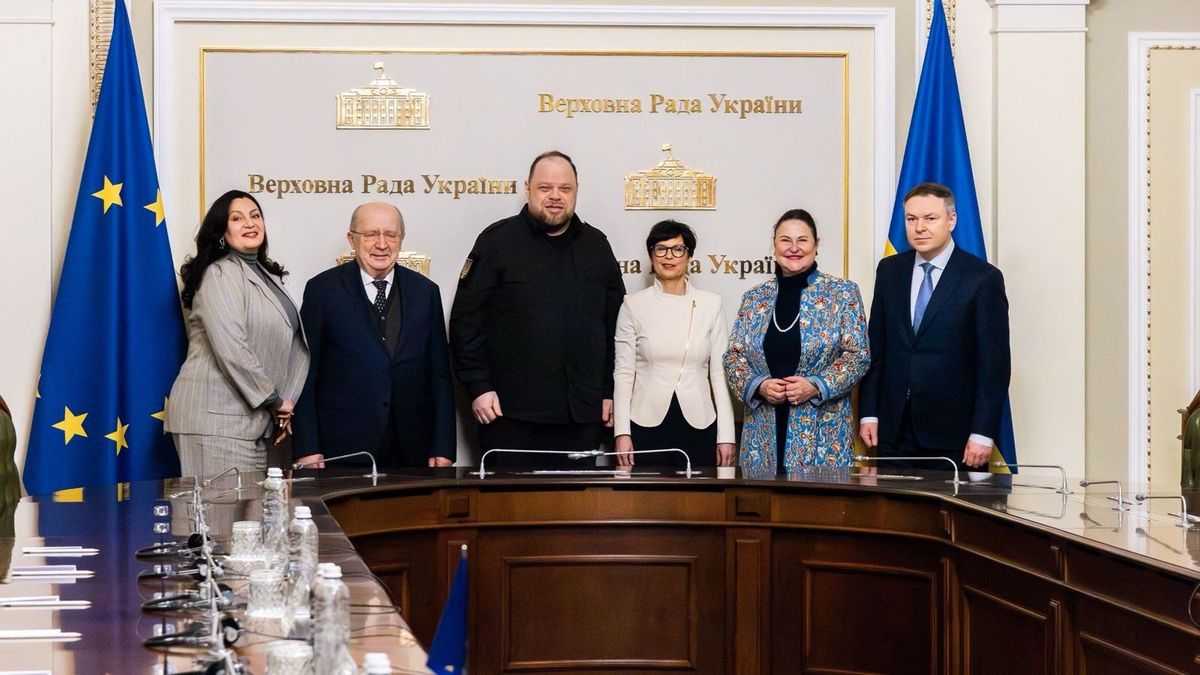 A brüsszeli delegáció leszögezte Kijevben: a háború kellős közepén gyorsítanák fel Ukrajna EU-csatlakozását