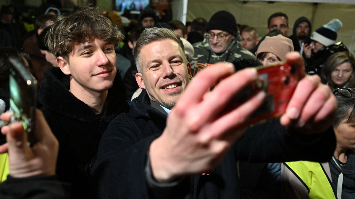 Bütyök bejelentette, hogy világbajnok méretű bréje van