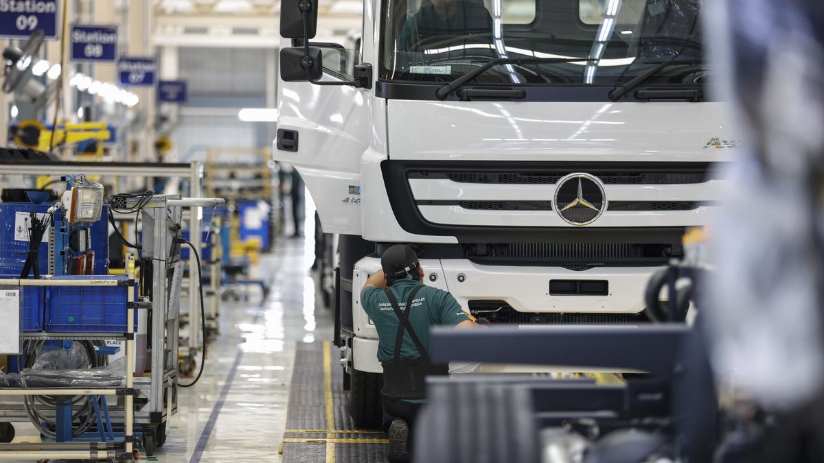 Fontos bejelentést tett Lázár János: új fejezet nyílik az autóiparban – ez a hír a semmiből jött