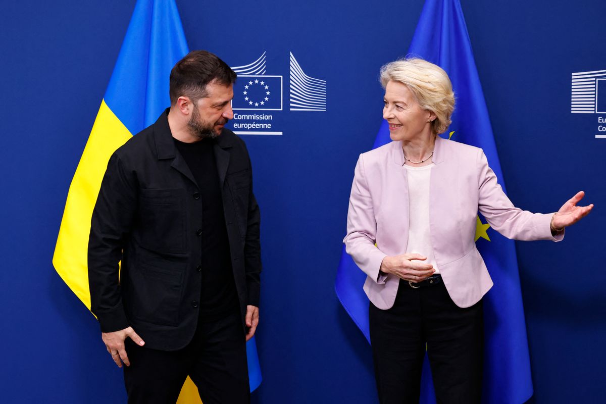 Brüsszel újabb hitelt vállal Ukrajna miatt. A 90 milliárdos kölcsön komoly pénzügyi és politikai kockázatokat hordoz.