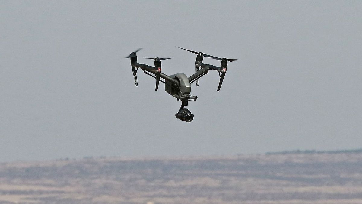 Borzasztó tragédia: felesége holtteste mellett sírt a férfi, amikor egy drón őt is megölte