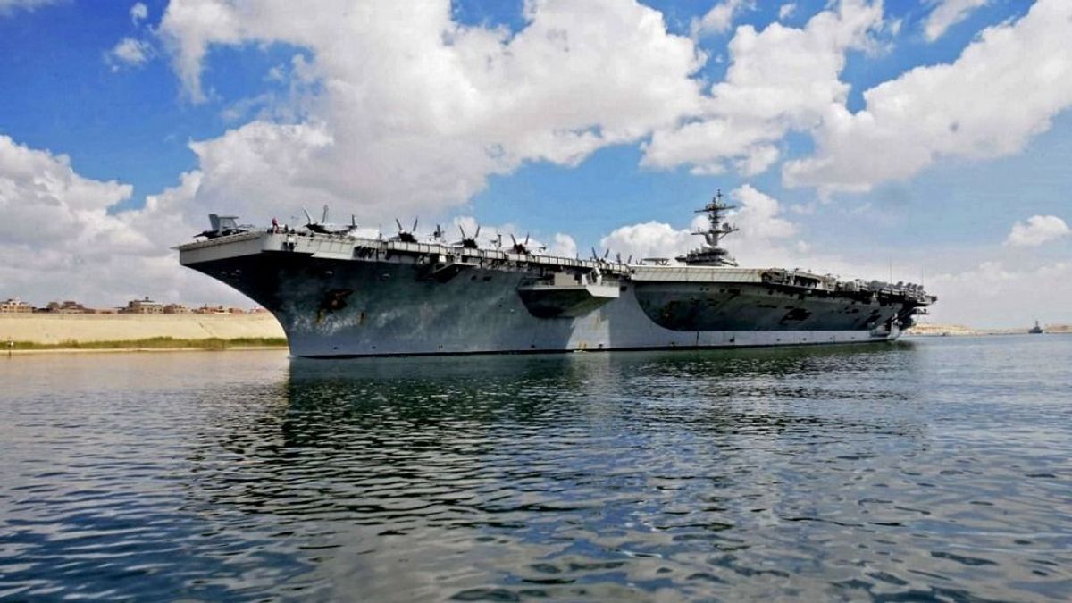 Pattanásig feszült a helyzet: veszélyesen közelítő iráni drónt lőtt le egy amerikai hadihajó