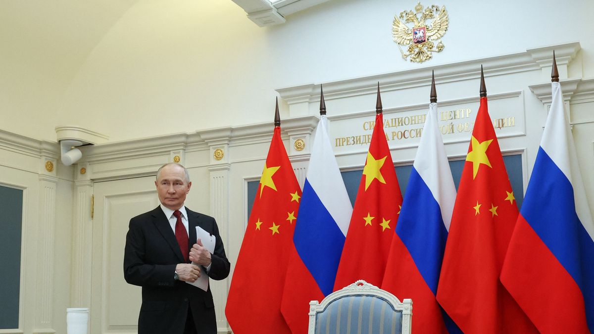 Hihetetlen látvány a Balatonnál, 79 millió eurót kell fizetni a migránsoknak, Putyin pedig egy napot kaphat rá, hogy elfoglalja Kijevet