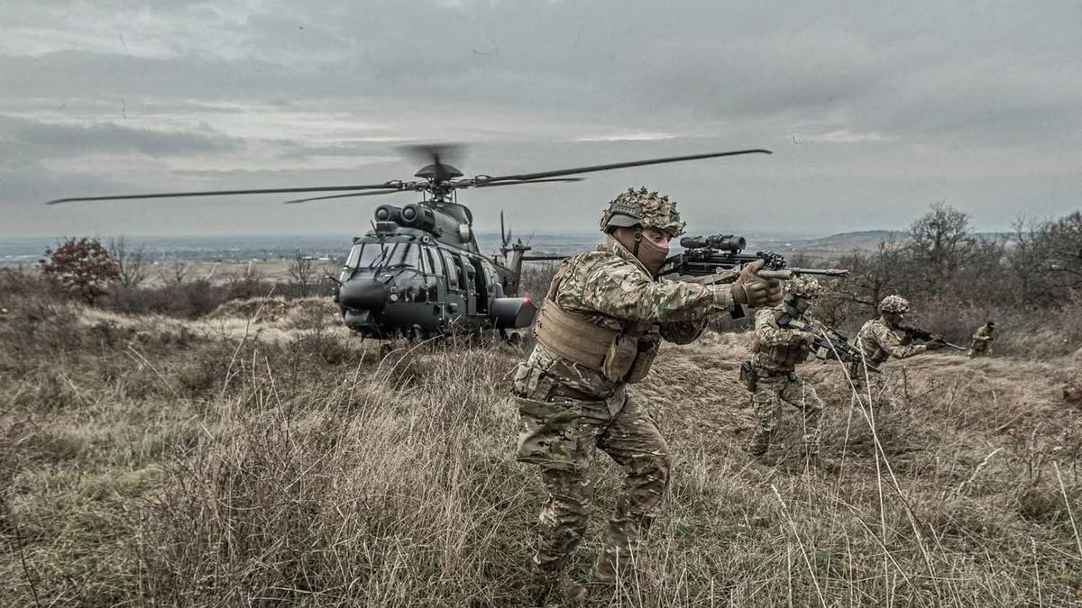 Megkezdődött a kitelepülés: elindultak a magyar katonák, hamarosan a Gripenek is felszállnak