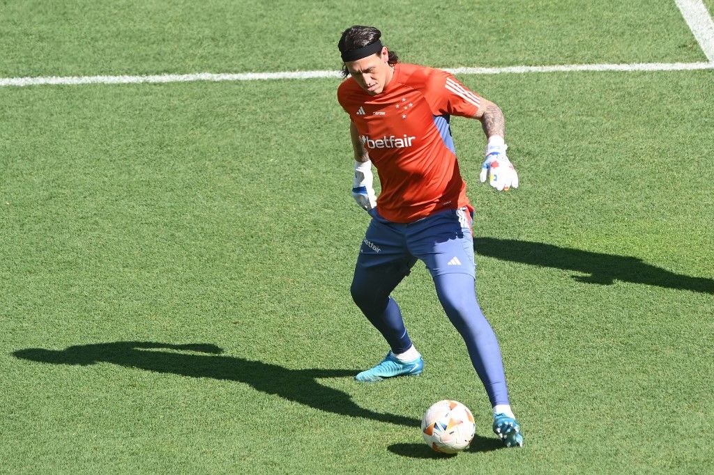 A mosdóba kellett rohannia a kapusnak