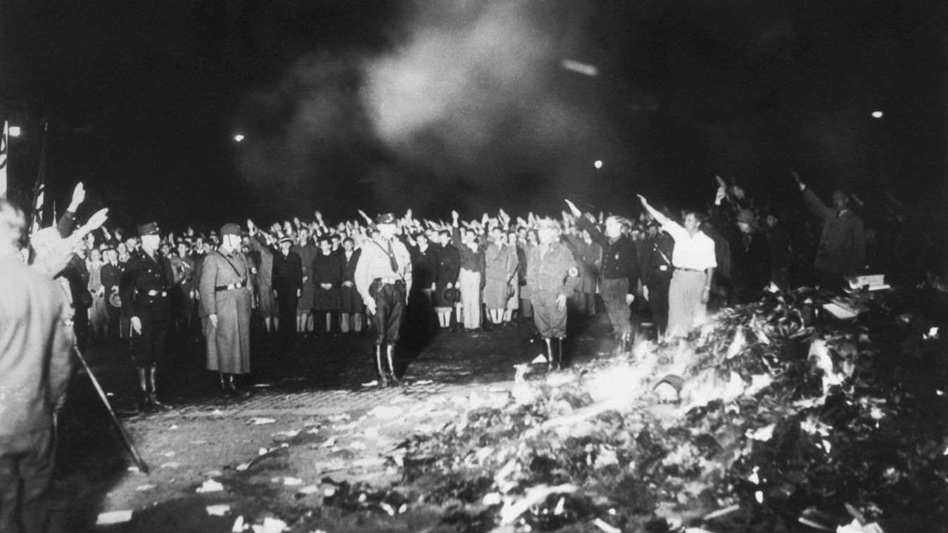 Máglyára vetett tudás