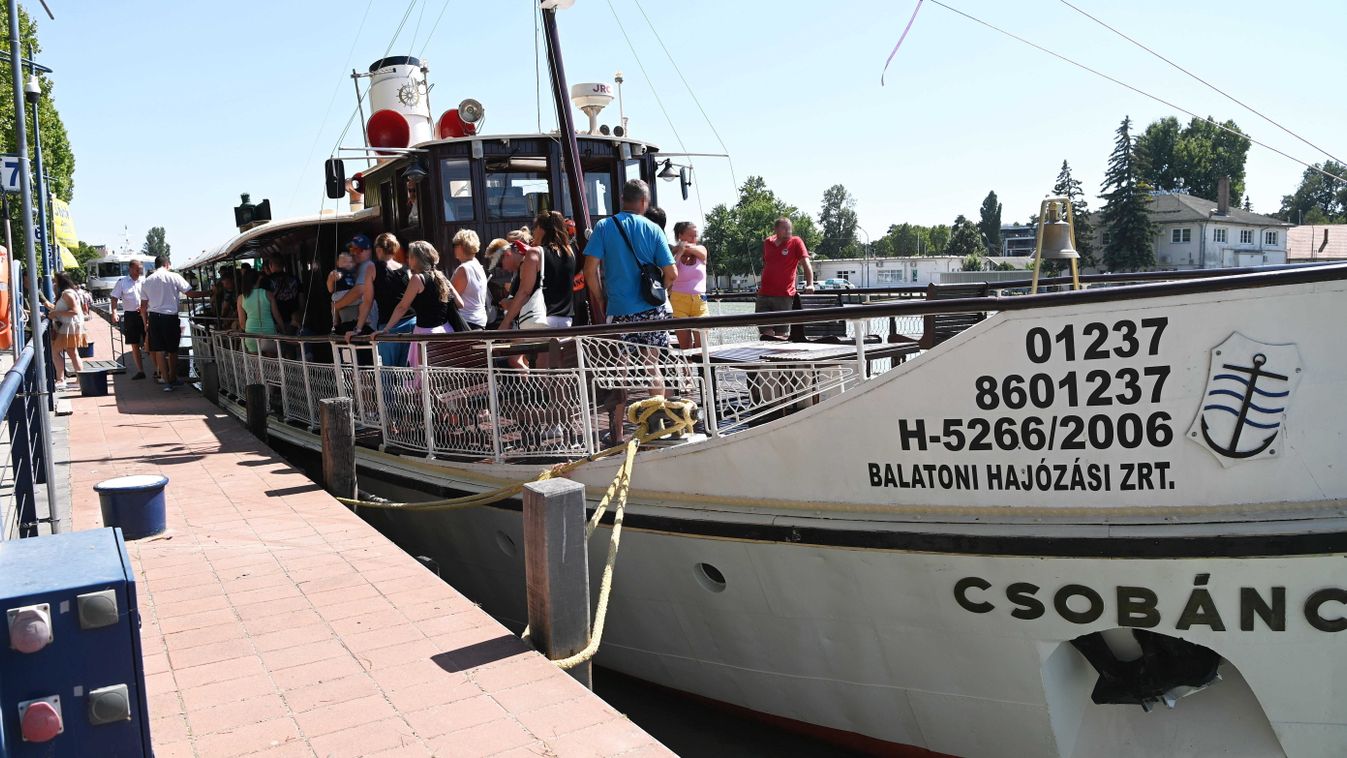 Tavaly 2,4 millióan utaztak a BAHART kompjain és hajóin