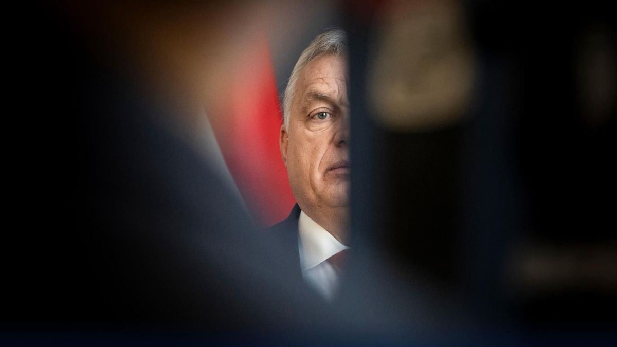 Orbán Viktor: Ebbe a háborúba nem az oroszok, hanem az európaiak roppannak bele, euró százmilliárdok égnek el a semmibe a semmiért