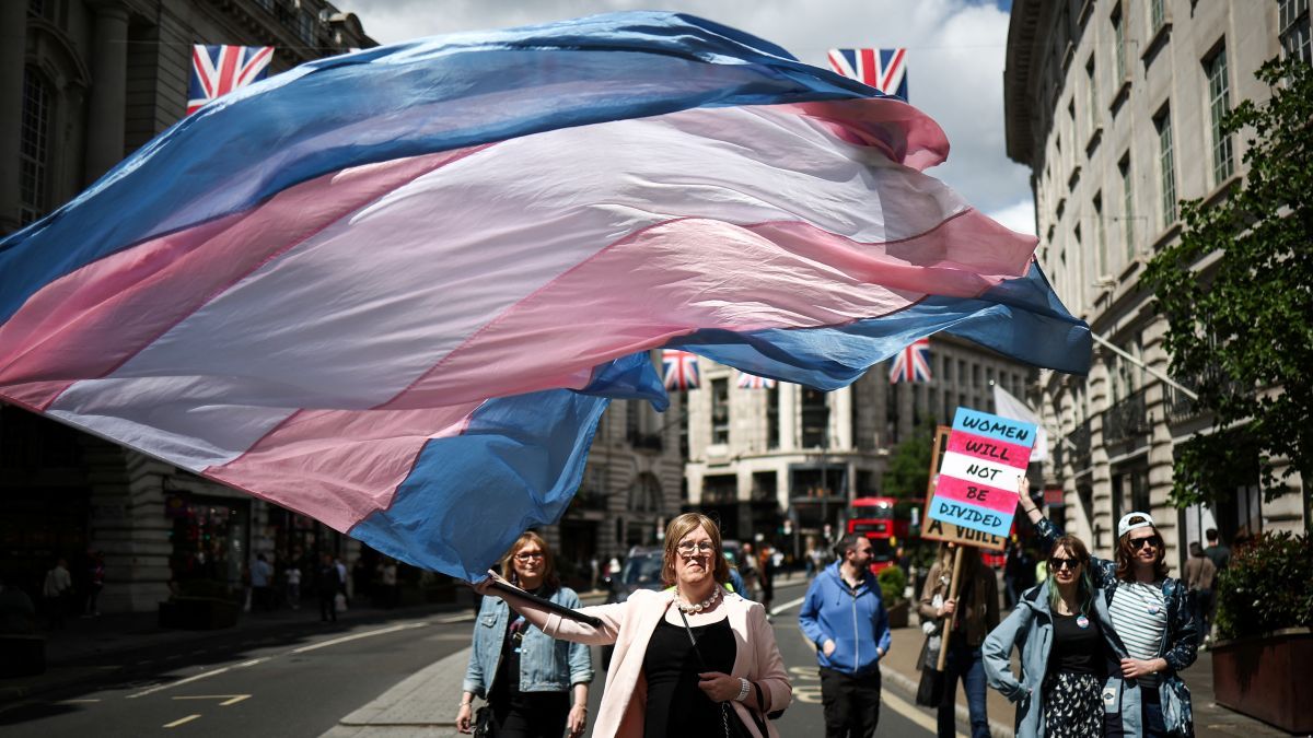 Vörös vonalat lépett át Brüsszel: mától teljes jogú nőként ismeri el az EP a „transznőket”, a tagállamoktól is ezt várnák