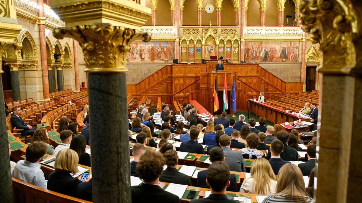 Határozattal üzent a kormány – nemet mondtak az ukrán tagságra és a katonai unióra