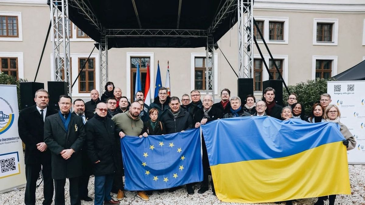 Így álltak egymás után Ukrajna mellé a Tisza Pártnak kampányoló politikusok