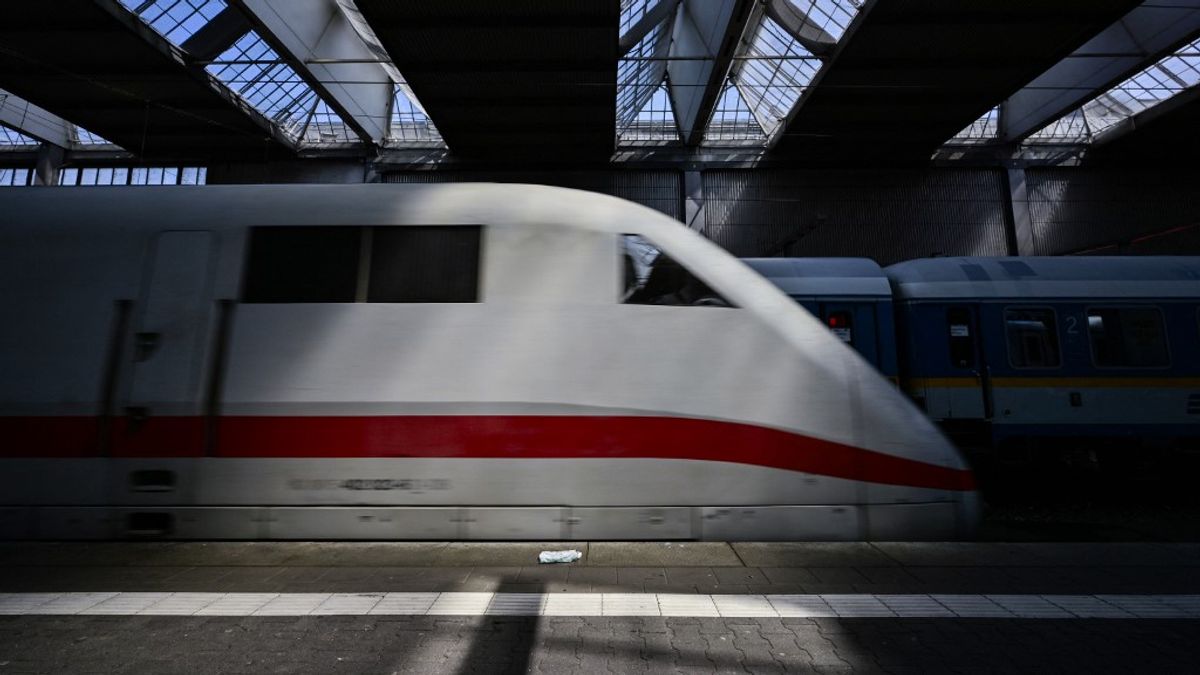 Európa a migránsbűnözés szorításában: bűnözők játszóterévé vált a vasút