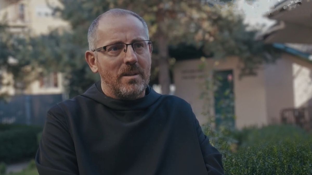 „Az egész várost rettegésben tartjátok, mindenki fél tőletek” – így úszta meg a kényszersorozást a kárpátaljai pap