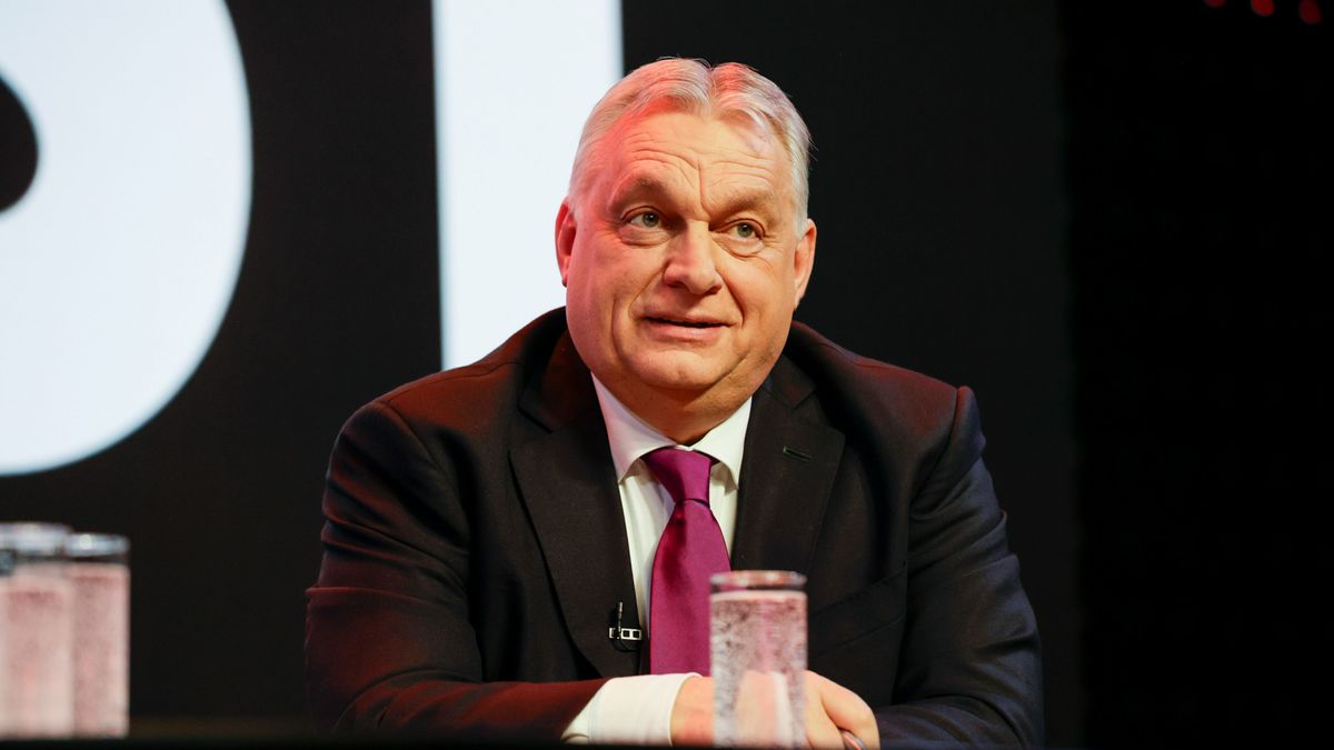 Exkluzív felvételek: rocksztároknak kijáró fogadtatást kapott Orbán Viktor a Mandiner Klubestjén