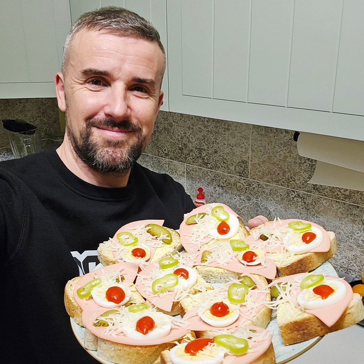 Jakab Péter útja az Apró–Dobrev-klán politikai lerakatáig