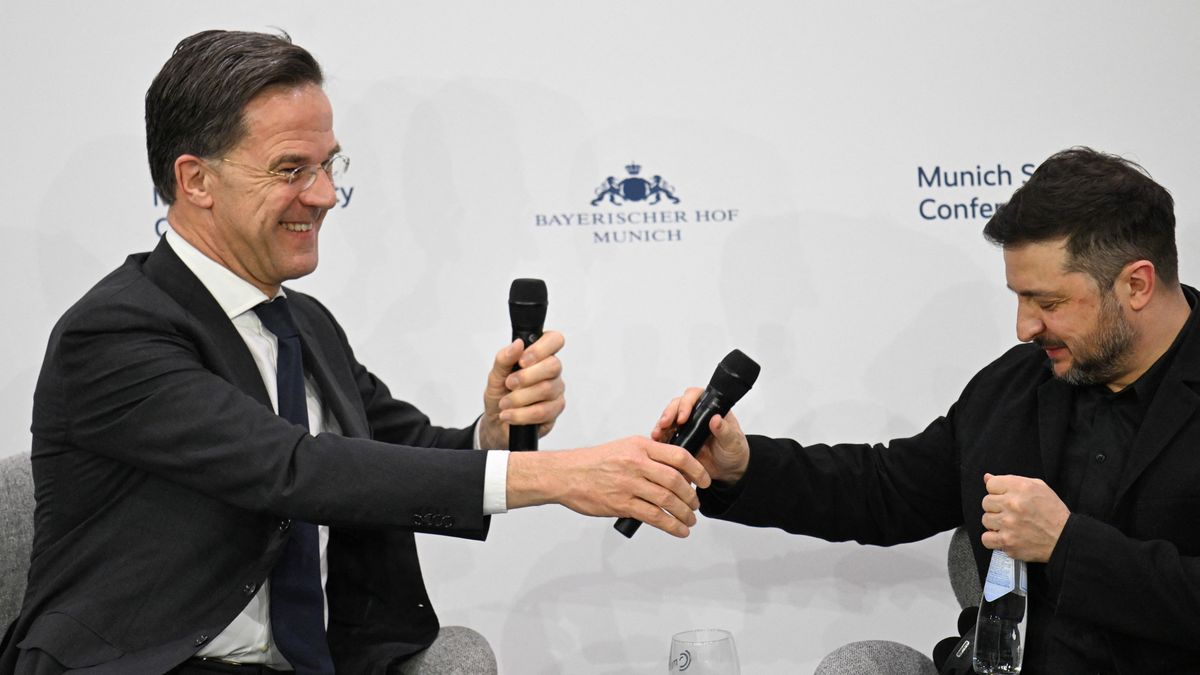 Eluralkodott a NATO-főtitkárán a háborús pszichózis: felkészült egy Oroszország elleni háborúra