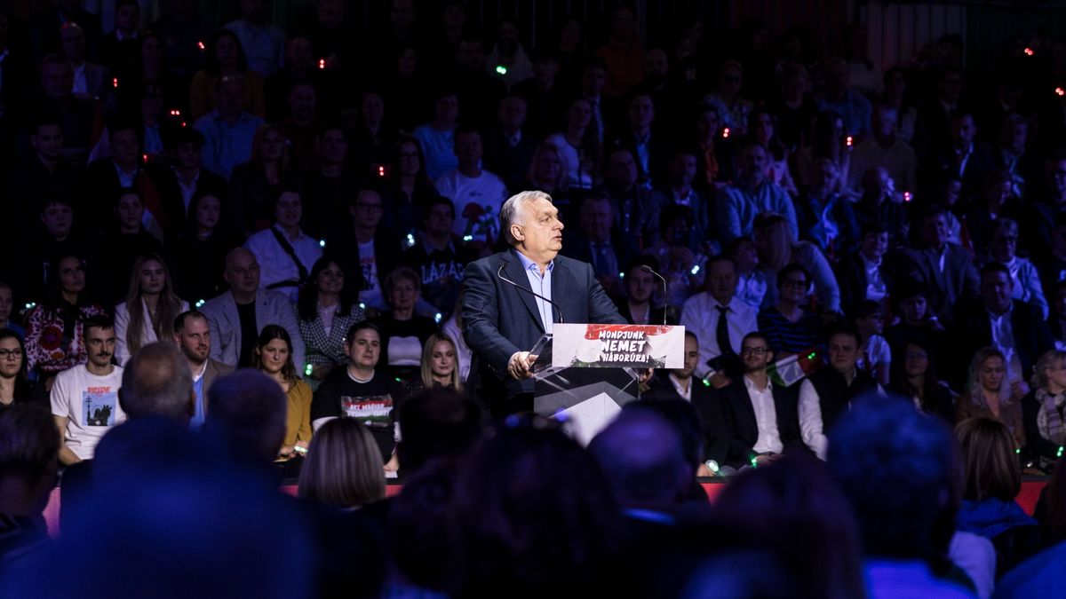 Orbán Viktor elárulta, mekkora terhet jelentene Ukrajna követelése a magyar családoknak