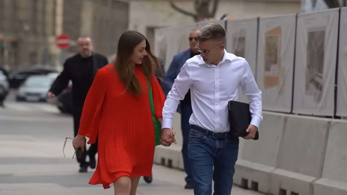 Itt még nagy volt a boldogság Vogel Evelin és Magyar Péter között.