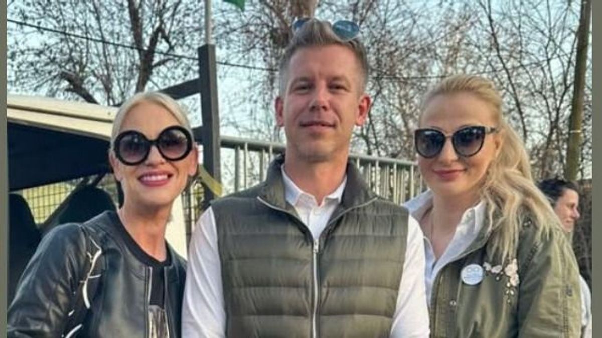 Bütyök amilyen hülye, ezt már bemikrofonozva adta elő az ATV-ben