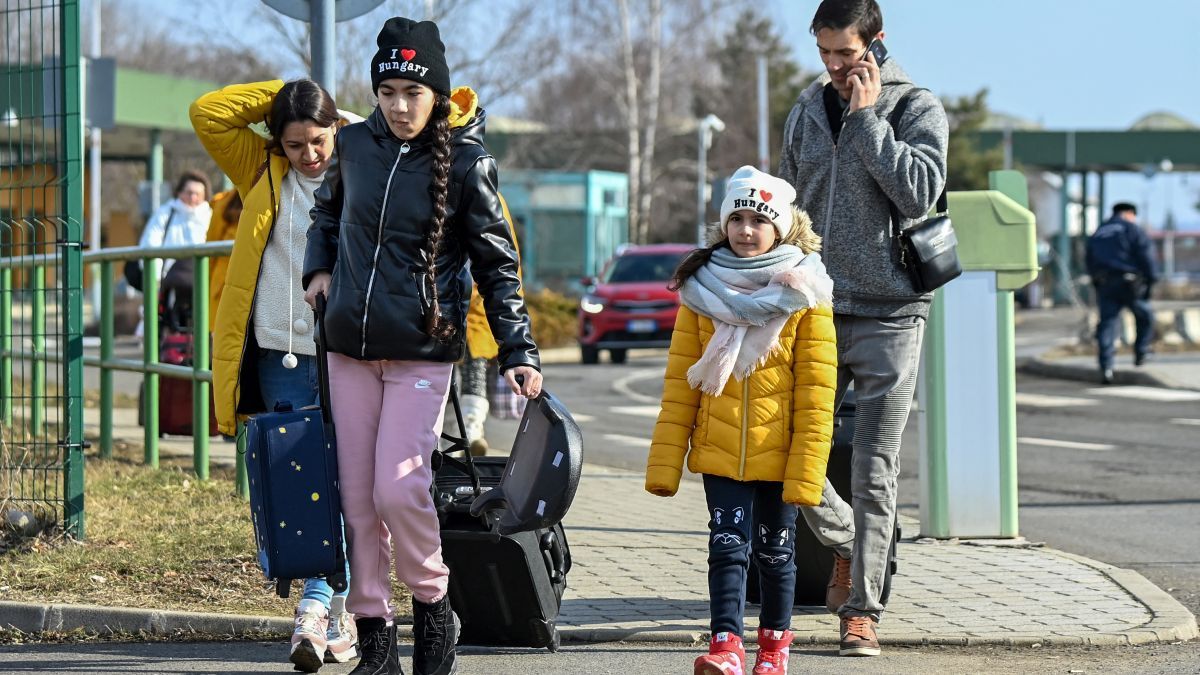 Politikai vita ide vagy oda: így segíti Magyarország az ukrajnai menekülteket