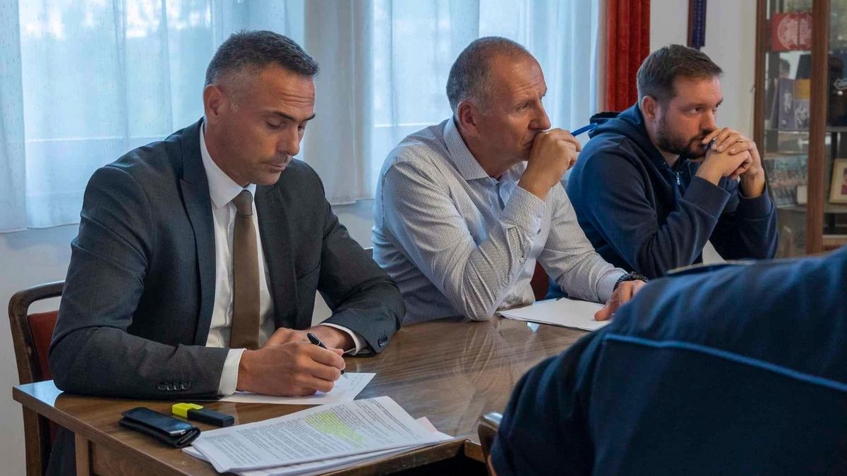 Botrány Budapesten: faképnél hagyta az ellenzéki alpolgármester a főnökét