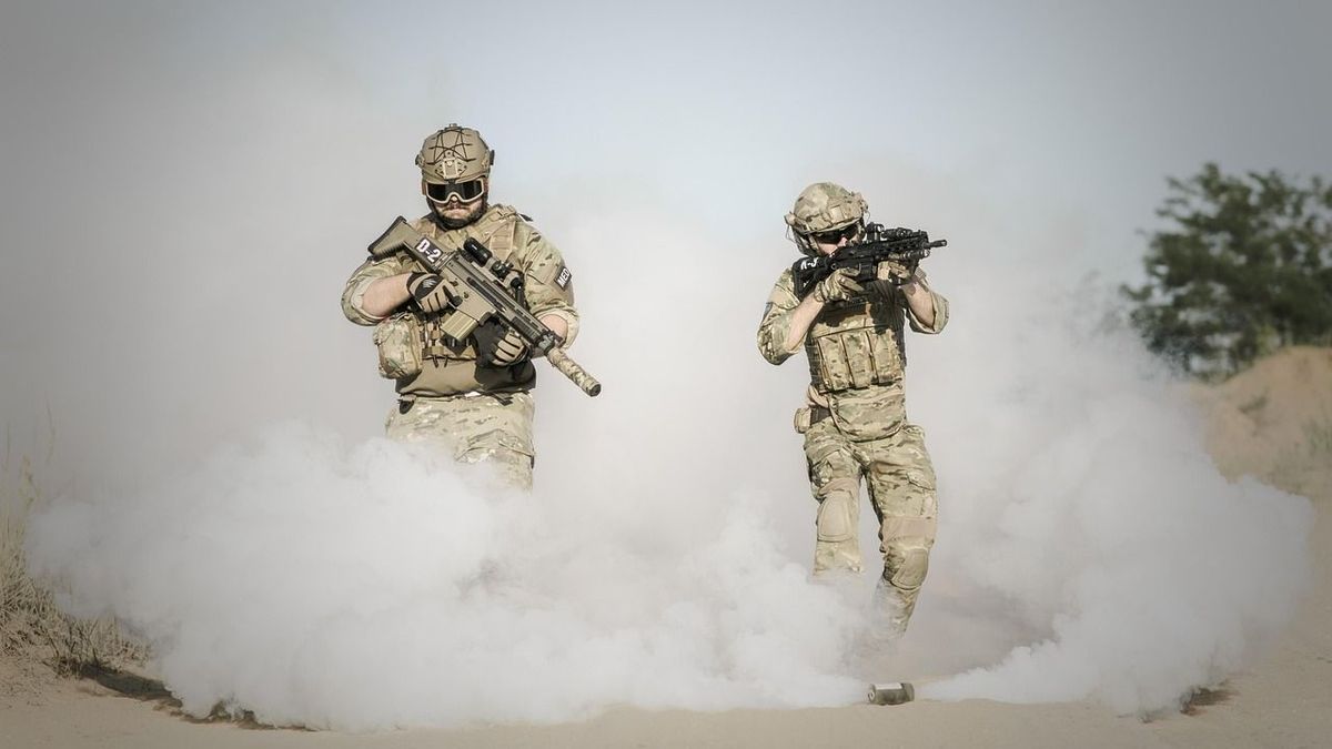 Elemzés bizonyítja, rossz hatással van a sorkatonaság a munkaerő-piaci folyamatokra