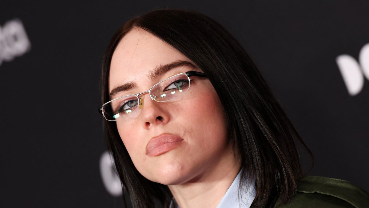 Billie Eilish nekifutásból, fejjel rohant a falba – és eszébe se jutott, hogy esetleg fájni fog